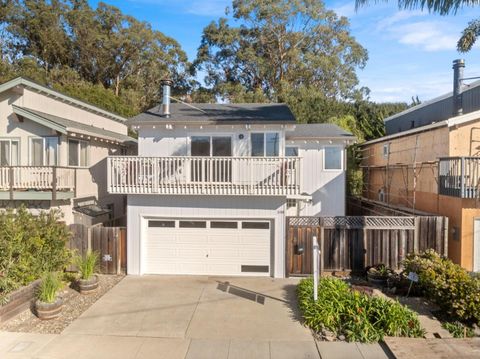 Photo of 108 Jessie Street, SANTA CRUZ, CA 95060 (MLS # ML82030062)