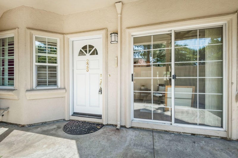 734 Northrup Street 225