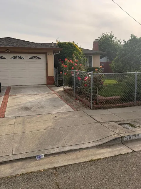 MLS: ML82040899