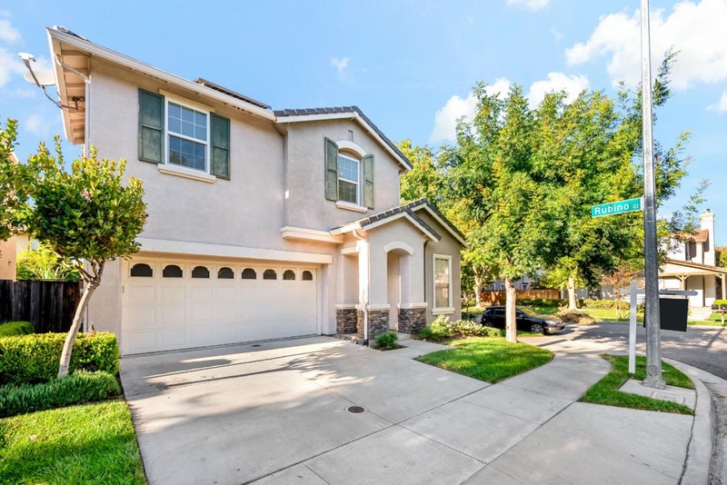 945 Desmet Drive