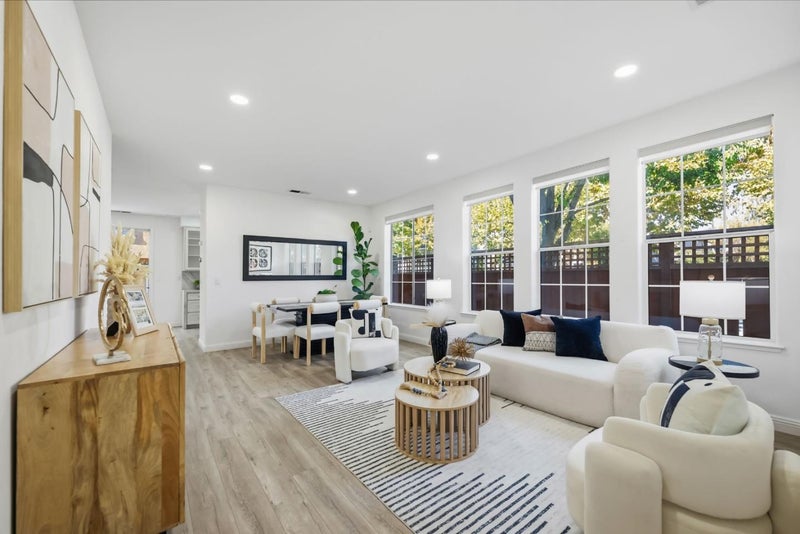945 Desmet Drive
