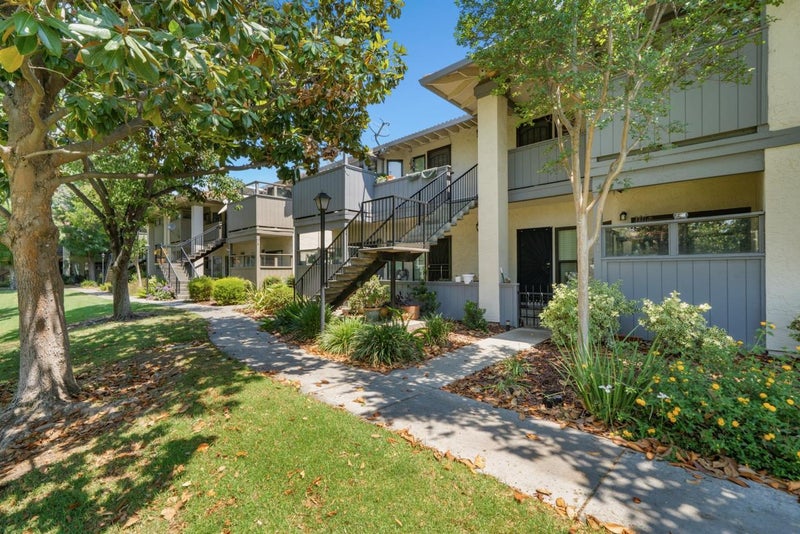 363 Kenbrook Circle