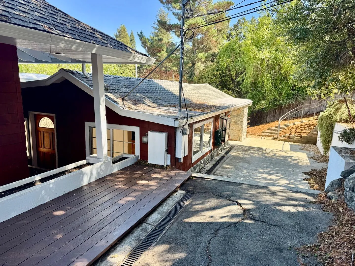 Redwood City, California 94062, United States, 3 Bedrooms Bedrooms, ,2 BathroomsBathrooms,Residential,Pending,204366