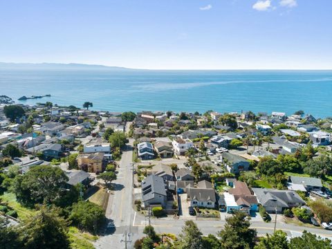 Photo of 181 Mar Vista Drive, APTOS, CA 95003 (MLS # ML82044289)