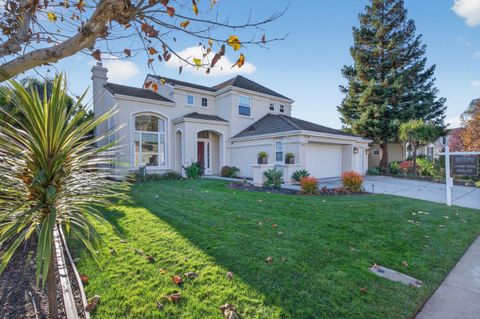 Tiny photo for 19127 Legend Court, MORGAN HILL, CA 95037 (MLS # ML82029321)