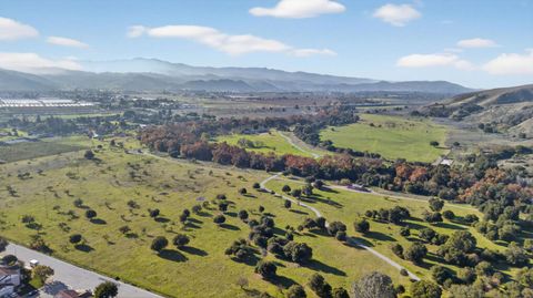 Tiny photo for 19127 Legend Court, MORGAN HILL, CA 95037 (MLS # ML82029321)