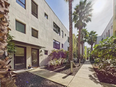 904 Zephyr Drive, Oakland, CA 94607 - #: ML81999773