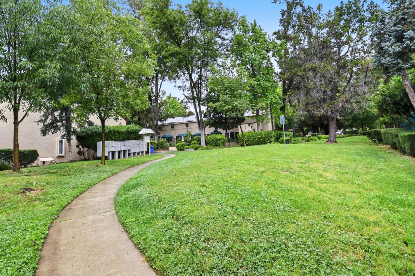 309 Tradewinds Drive 8