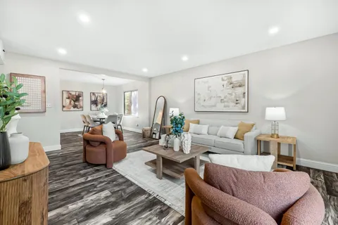 310 Tradewinds Dr Unit 8, San Jose, CA 95123 - #: ML82033568