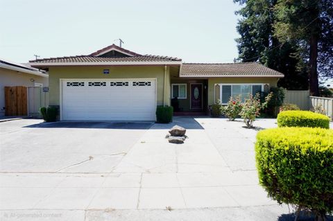 Photo of 1341 Park Pleasant Circle, SAN JOSE, CA 95127 (MLS # ML82048236)