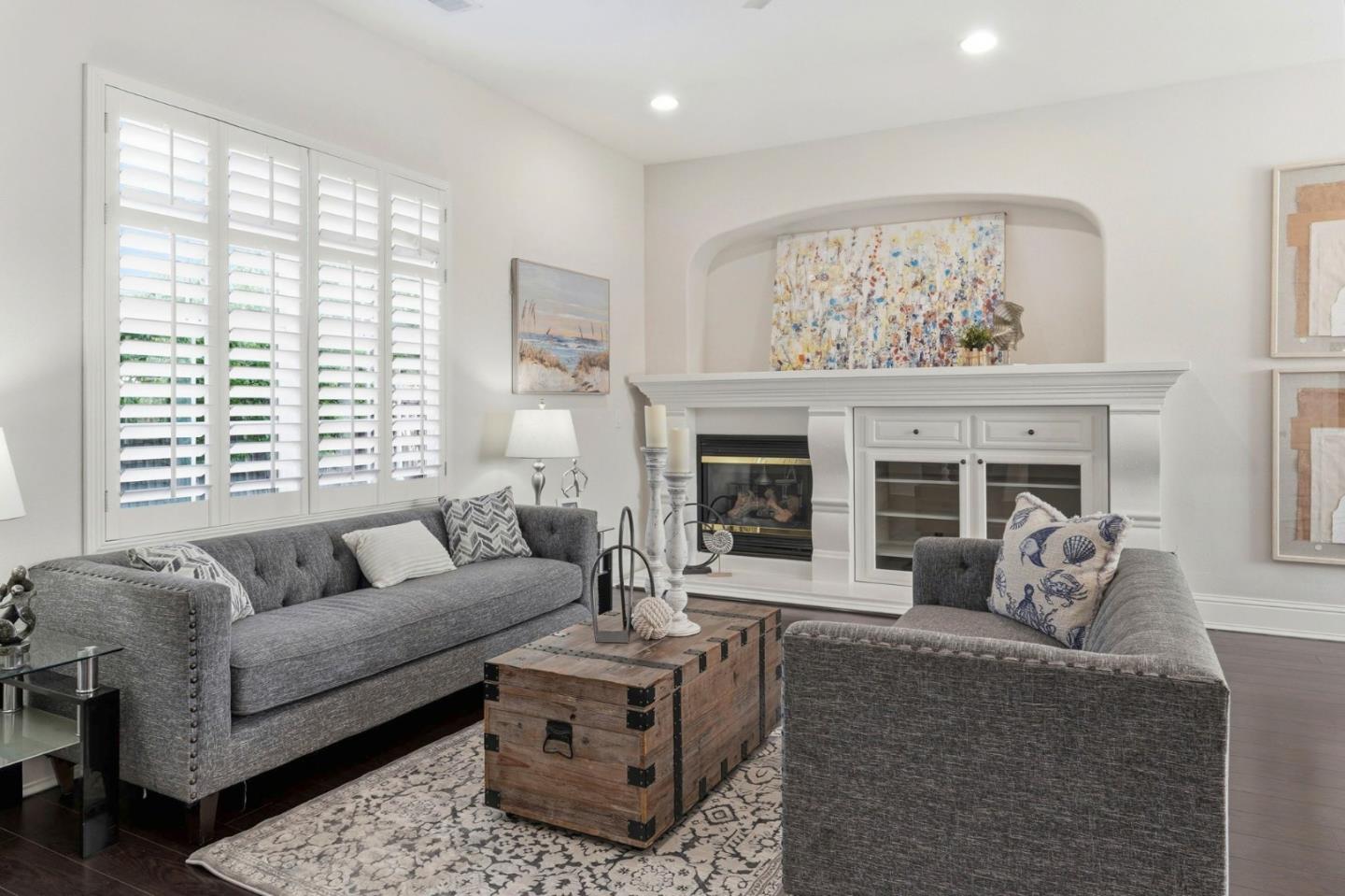 15425 La Rocca Place