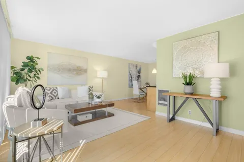 380 Auburn Way Unit 9, San Jose, CA 95129 - #: ML81998988
