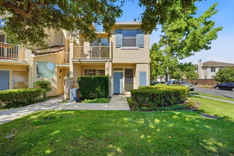MLS: ML82053408