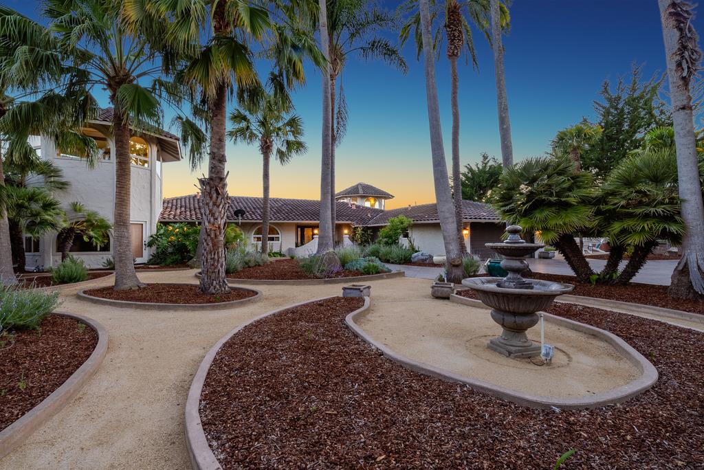 16 Kite Hill Road