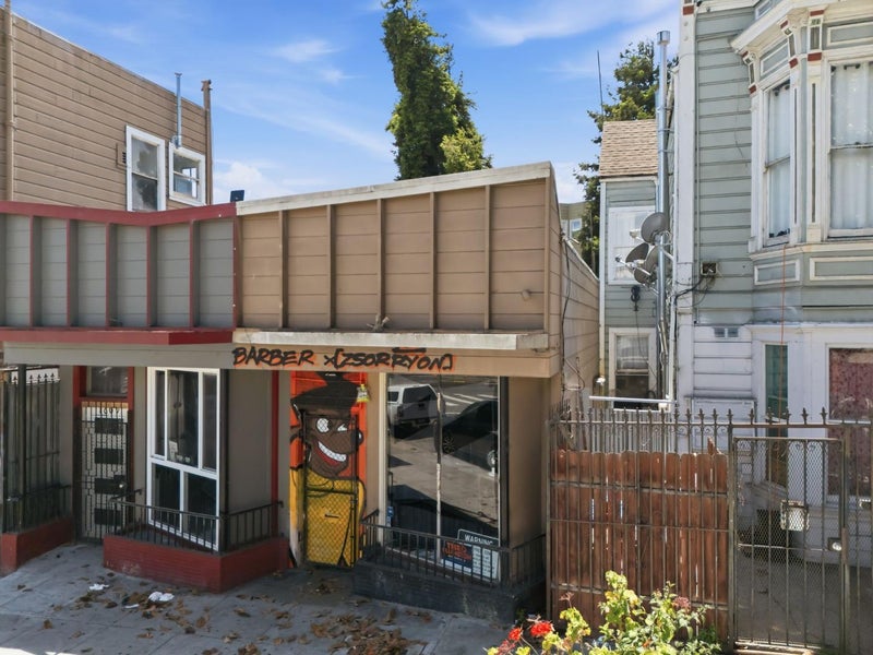 1611 Palou Avenue