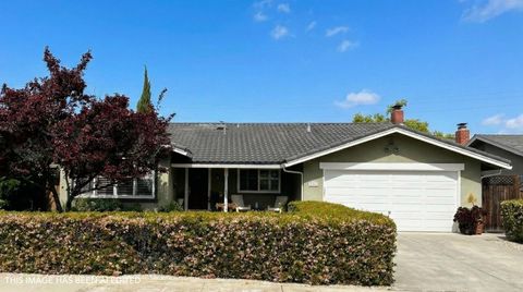 Photo of 541 Woodstock Way, SANTA CLARA, CA 95054 (MLS # ML82041036)