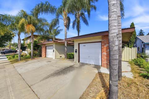 Photo of 5155 Snow Drive, SAN JOSE, CA 95111 (MLS # ML82048993)