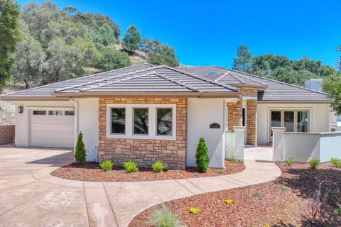 Photo of 15135 Big Sky Lane LN, SALINAS, CA 93908 (MLS # ML82050821)
