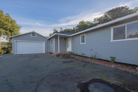 Photo of 18924 Vierra Canyon Road, PRUNEDALE, CA 93907 (MLS # ML82029540)