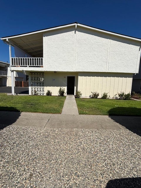 Photo of 1379 Stanwood Drive, SAN JOSE, CA 95118 (MLS # ML82061068)