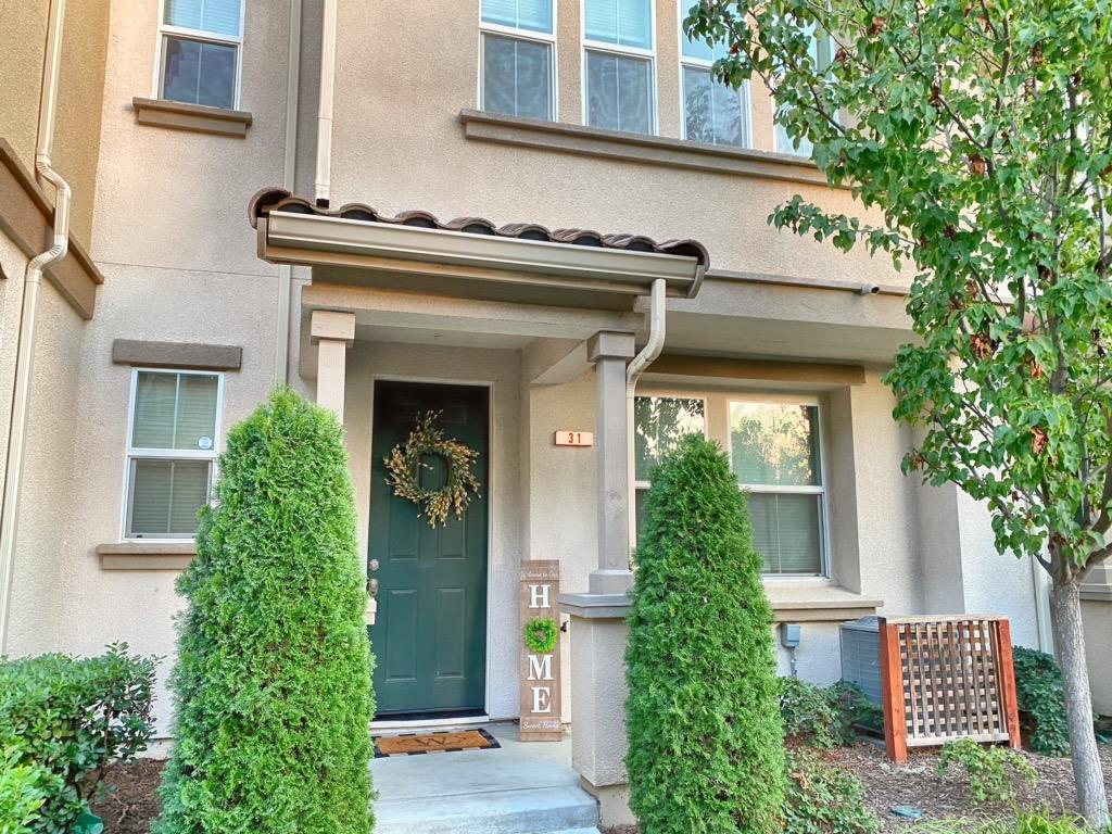 31 Dill LN