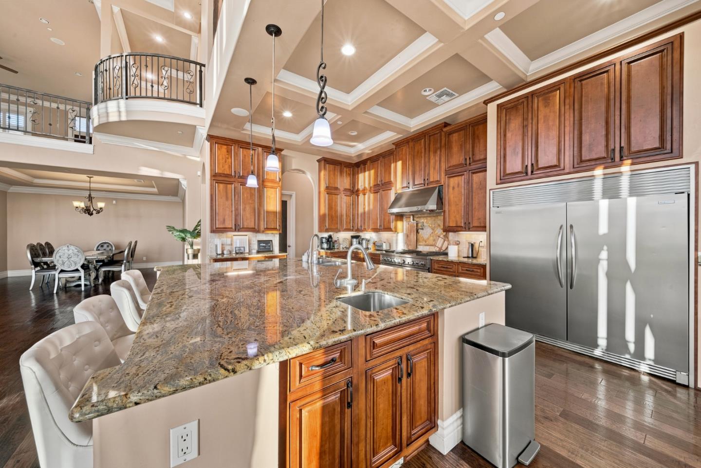 477 Serpa Way
