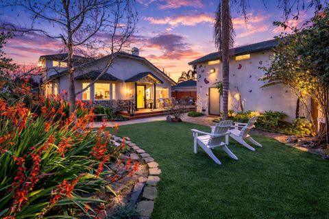 Photo of 980 30th Avenue, SANTA CRUZ, CA 95062 (MLS # ML82032362)