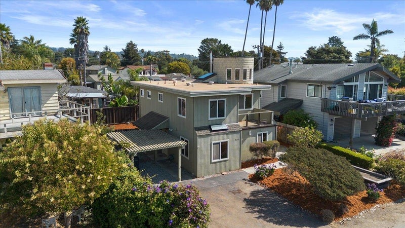 526 Middlefield Drive