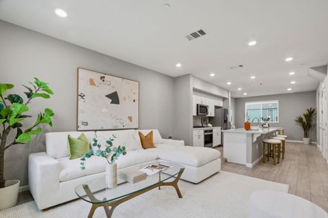 Photo of 157 Llano De Los Robles Avenue #4, San Jose, CA 95136 (MLS # ML82034577)