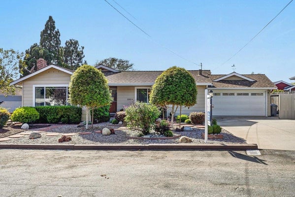2201 40TH AVE, SANTA CRUZ, CA 95062 - Image d601a7f3cfc9e545a54dcb62a8397f44/3602405916