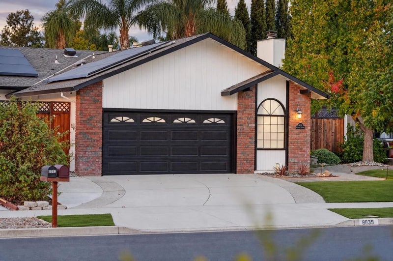 6039 Foothill Glen Drive