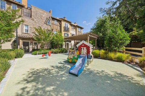 Tiny photo for 663 Alamo Court, MOUNTAIN VIEW, CA 94043 (MLS # ML82043148)