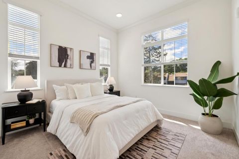 Tiny photo for 663 Alamo Court, MOUNTAIN VIEW, CA 94043 (MLS # ML82043148)