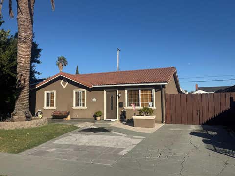 Photo of 2440 Poplar Drive, SAN JOSE, CA 95122 (MLS # ML82055496)