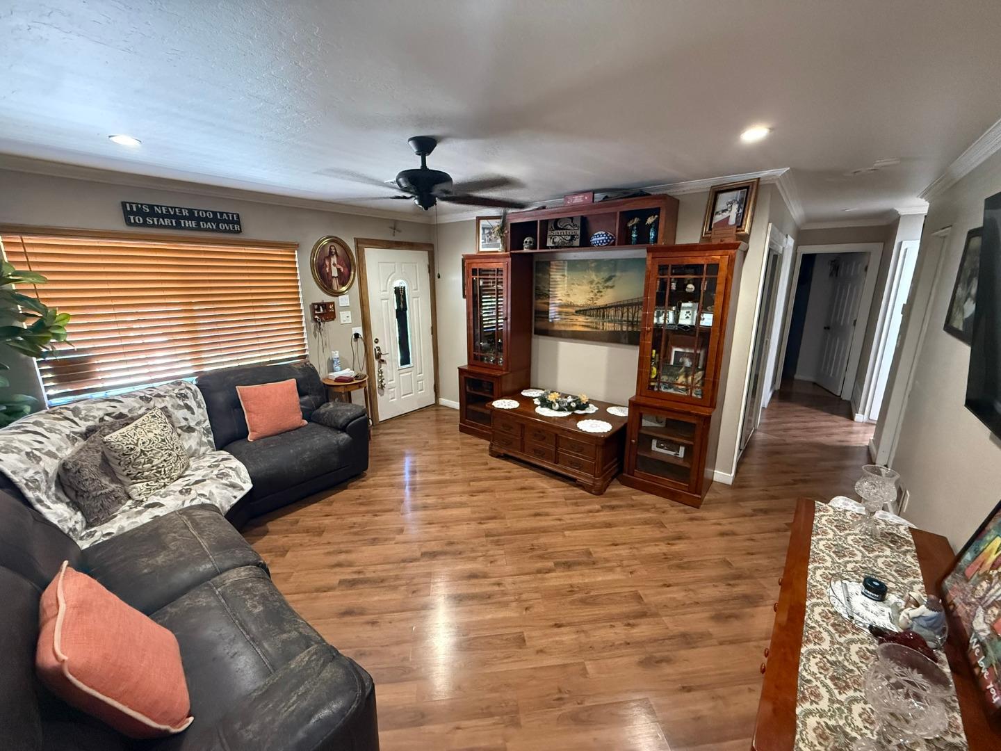 2440 Poplar Drive