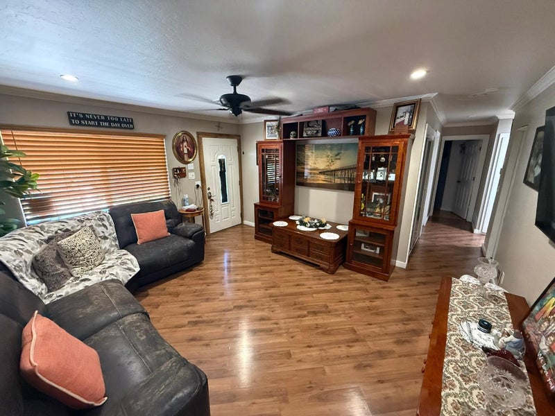 2440 Poplar Drive