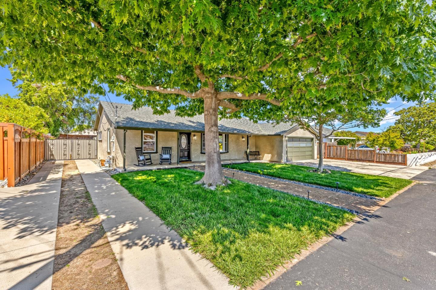 953 Kenneth Avenue