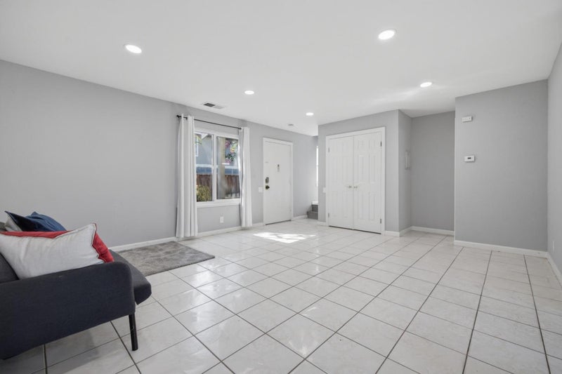 1355 Mcquesten C