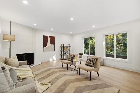 Tiny photo for 3332 Victor Avenue, OAKLAND, CA 94602 (MLS # ML82022908)