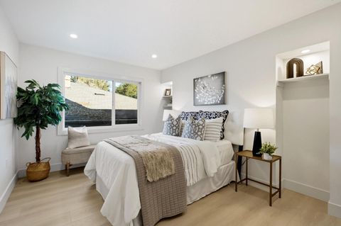 Tiny photo for 3332 Victor Avenue, OAKLAND, CA 94602 (MLS # ML82022908)