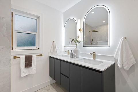 Tiny photo for 3332 Victor Avenue, OAKLAND, CA 94602 (MLS # ML82022908)