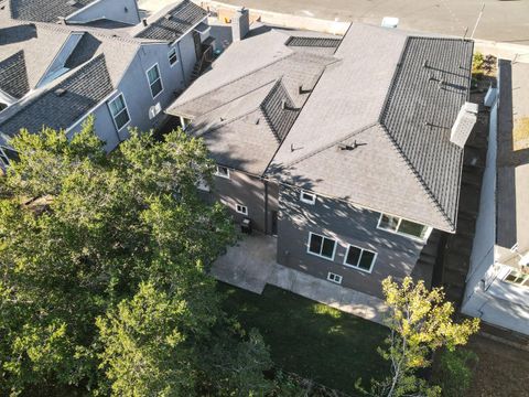 Tiny photo for 3332 Victor Avenue, OAKLAND, CA 94602 (MLS # ML82022908)