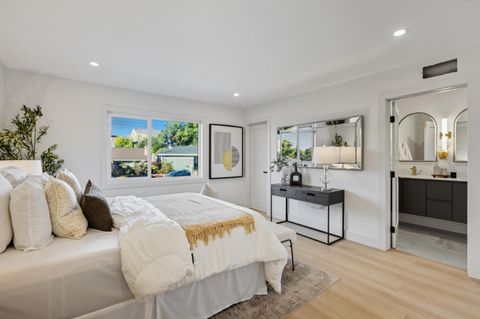 Tiny photo for 3332 Victor Avenue, OAKLAND, CA 94602 (MLS # ML82022908)