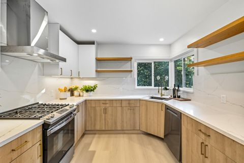 Tiny photo for 3332 Victor Avenue, OAKLAND, CA 94602 (MLS # ML82022908)