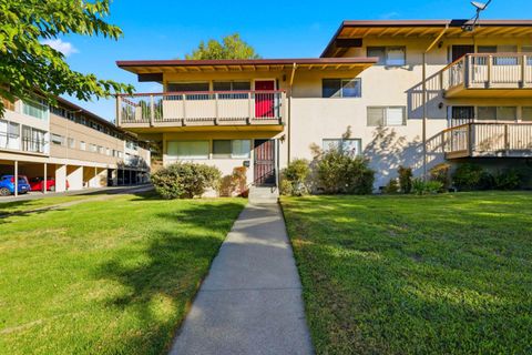 Tiny photo for 2351 Paloma Court #8, PINOLE, CA 94564 (MLS # ML82026347)