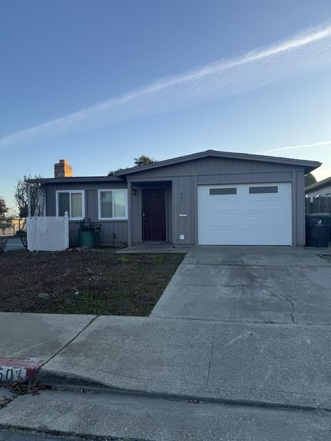 Photo of 501 Cedar Drive, WATSONVILLE, CA 95076 (MLS # ML82025973)