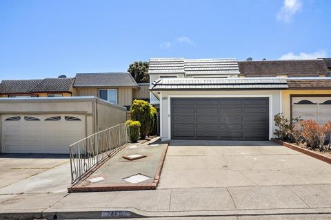 Photo of 2449 Unwin Court, SOUTH SAN FRANCISCO, CA 94080 (MLS # ML82024244)