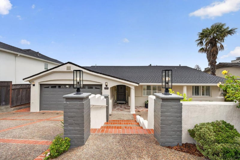 1516 Alturas Drive