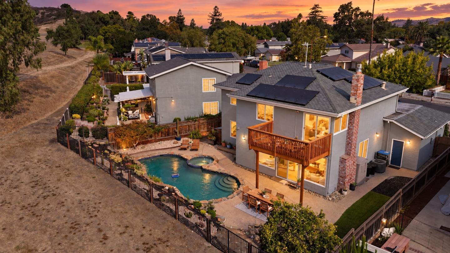 301 North Creek Drive