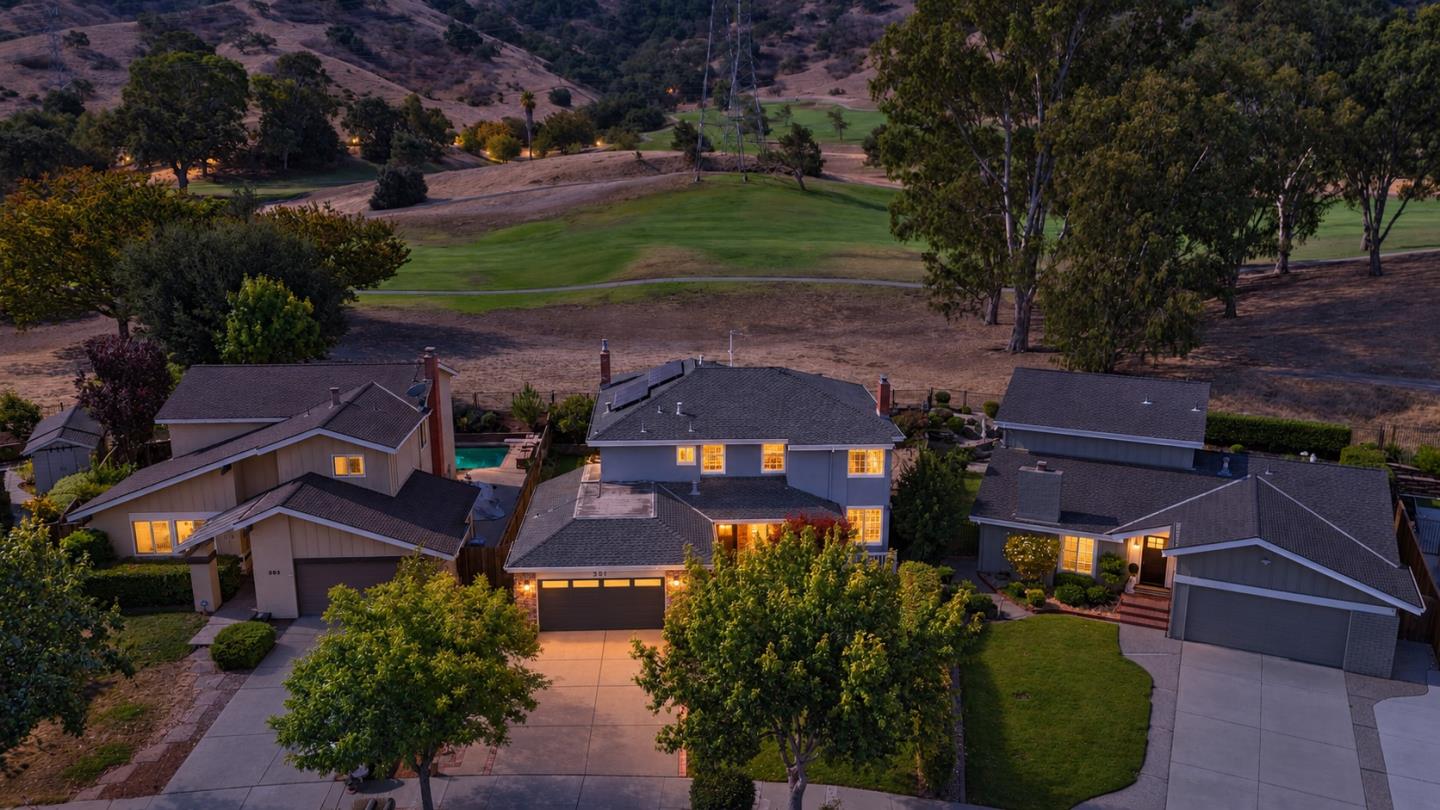 301 North Creek Drive